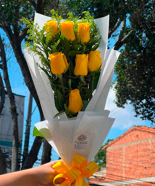 Ramo de flores amarillas ref. amanecer dorado