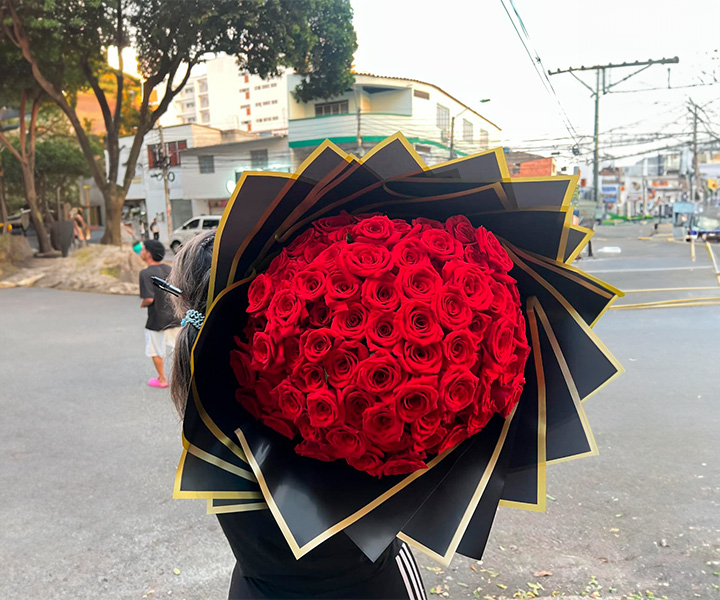 Ramo de flores para el dia de la madre ref. Amor inmenso de mamá - 299