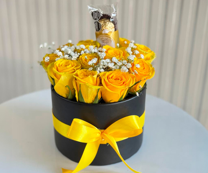 Caja de flores para el dia de la madre ref. Mini tesoro de mamá - 310