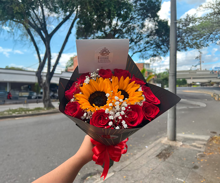 Ramo de flores para el dia de la madre ref. Brillo de amor - 315