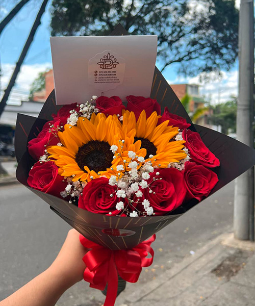 Ramo de flores para el dia de la madre ref. Brillo de amor