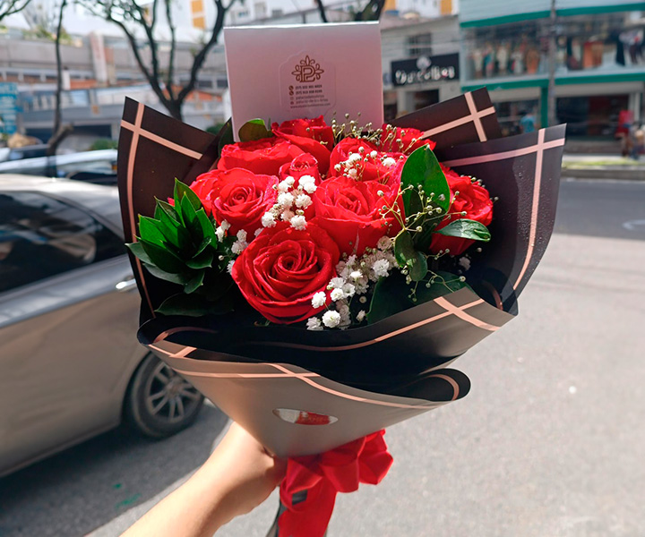Ramo de 12 rosas rojas - 251